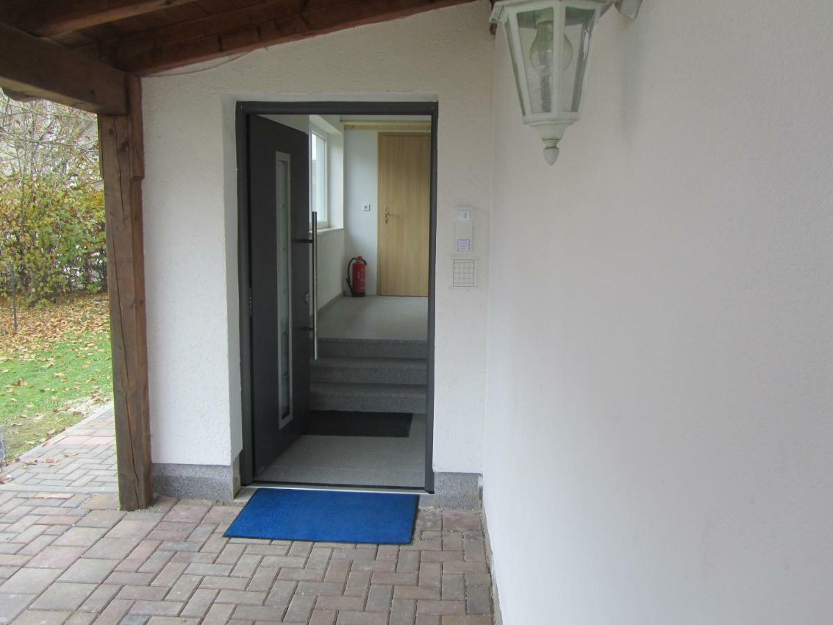 Marienstrasse Apartment Neukirchen vorm Wald Exterior photo